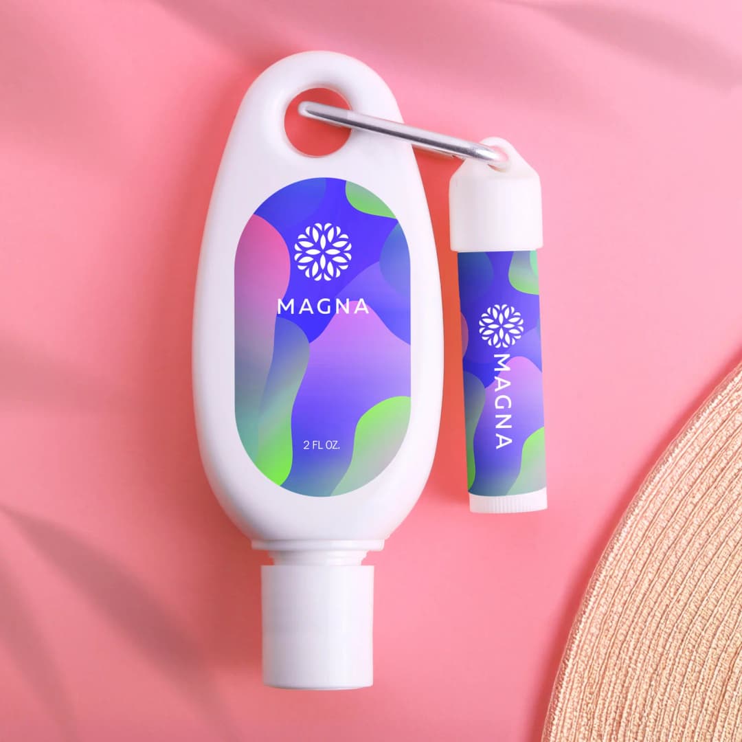 Sunscreen & Lip Moisturizer With SPF15 Carabiner Kit