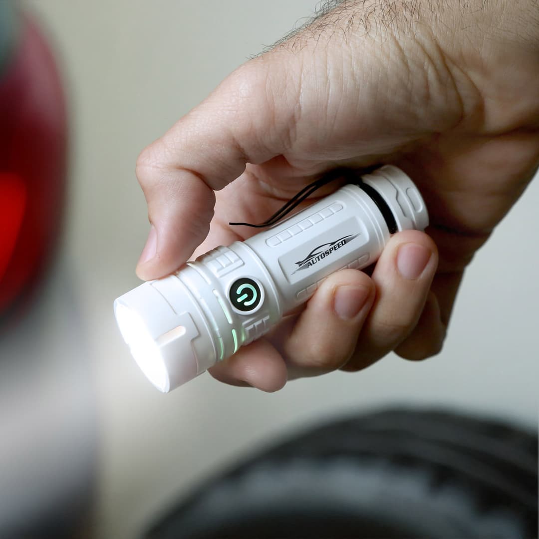 reNew Lite Compact Rechargeable Flashlight